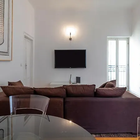 Homeathotel Maciachini Apartment *